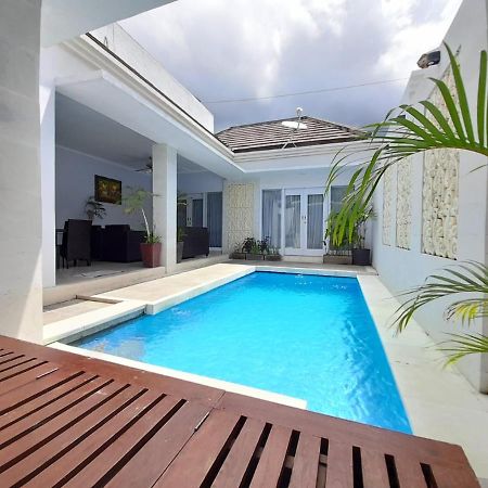 The Kayuputih Vila Lovina Exterior foto